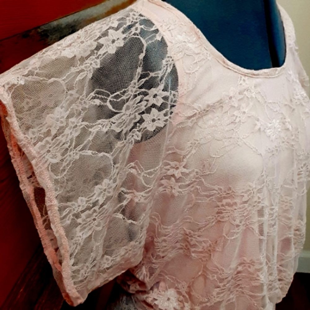 3/15 FREE Byer Lace Boho batwing sleeves lined top Romantic Flirt Pret - Picture 4 of 7